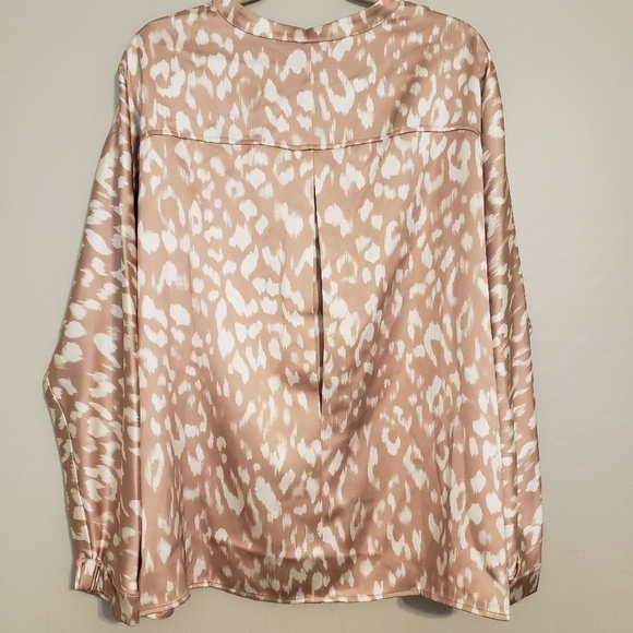 Black Label by Chico's Soft Satin Top long sleeve size XL NWT - Picture 4 of 14
